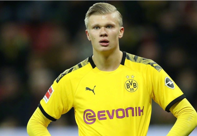 詹姆斯谈湖人防守：我们必须快速回防，限制对手的突破（詹姆斯：湖人须快速退防，遏制对手突破）