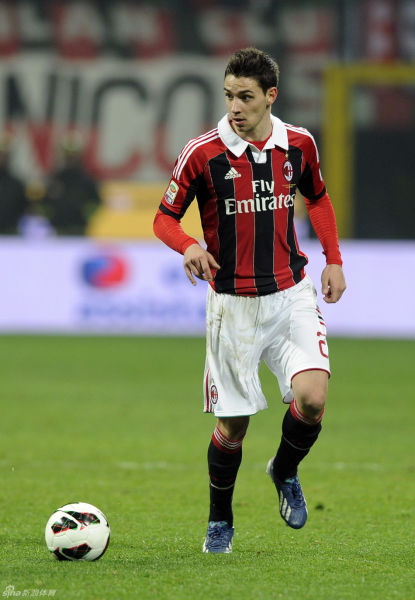 媒体人谈邵佳一：当年克林斯曼带德国前的履历更是一张白纸（媒体人评邵佳一：当初克林斯曼接手德国队前资历几近空白）