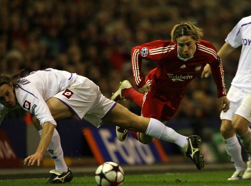 会重回皇马执教吗？齐达内现身伯纳乌观战皇马vs曼城（齐达内现身伯纳乌观战皇马对曼城，重返皇马执教引发热议）