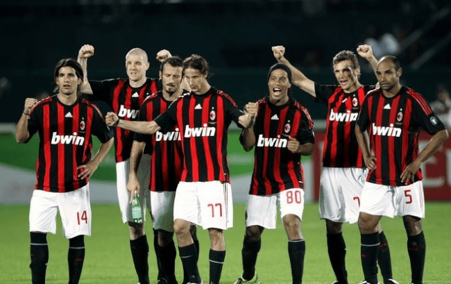 国际米兰vs拉齐奥：劳塔罗-马丁内斯、恰尔汗奥卢首发，罗马尼奥利、贡多齐出战（国米迎战拉齐奥：劳塔罗-马丁内斯、恰尔汗奥卢先发，罗马尼奥利与贡多齐出场）