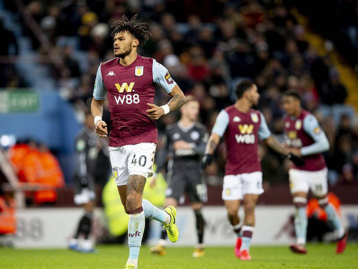 每体列足坛十大奇葩条款：博格坎普拒坐飞机；内马尔微笑条款（每体盘点足坛十大离奇条款：博格坎普拒乘飞机、内马尔微笑条款上榜）