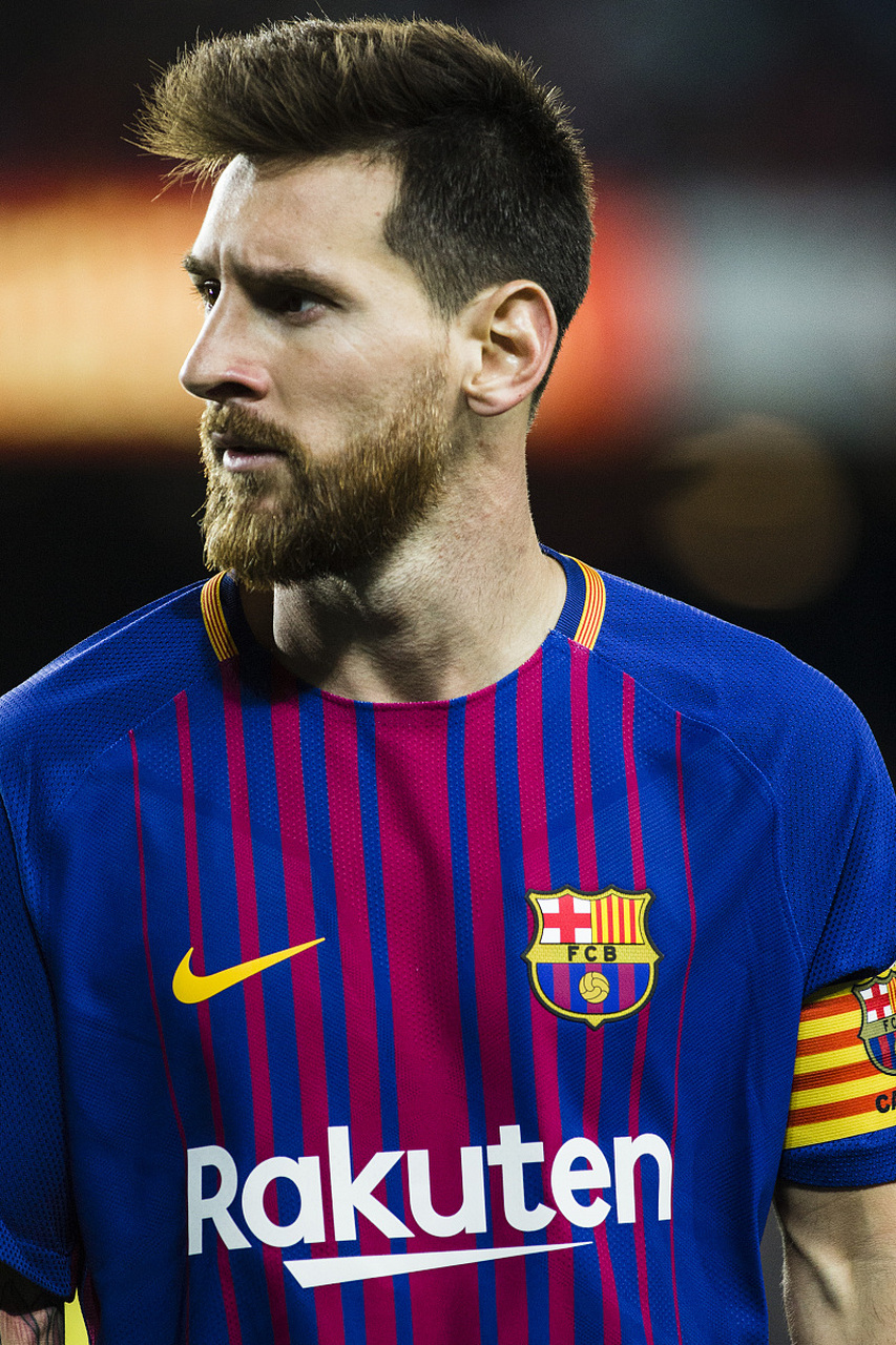 高效发挥！亚历山大半场6中5拿到17分3篮板3助攻（手感火热！亚历山大半场6投5中砍下17分3篮板3助攻）