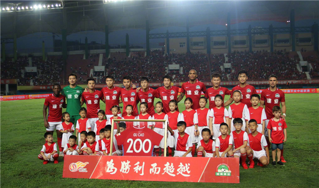 这队太团队了，每个人都能站出来（这支队伍凝聚力爆棚，人人都能顶上）