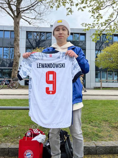 足球中超多队开始集训，主帅强调体能储备（中超多队集结开练，主帅力抓体能储备）