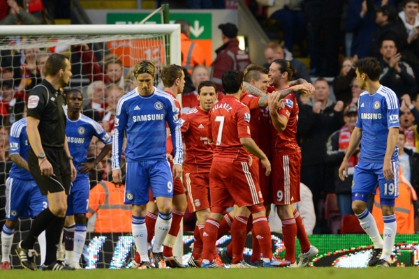 埃斯特旺：安帅在很多方面都帮了我，比赛后还给了我一个拥抱（埃斯特旺：安帅对我帮助良多，赛后还给了我一个拥抱）