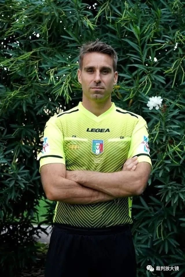 官方：那不勒斯中场安古伊萨当选意甲10月最佳球员（官宣：那不勒斯中场安古伊萨获评意甲十月最佳球员）